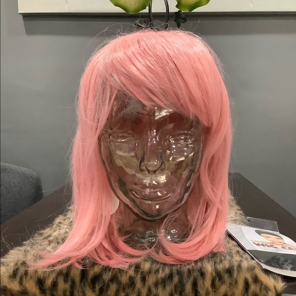 None Other - NWT FASHION WIG